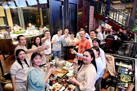 蓝龙虾品鉴活动现场